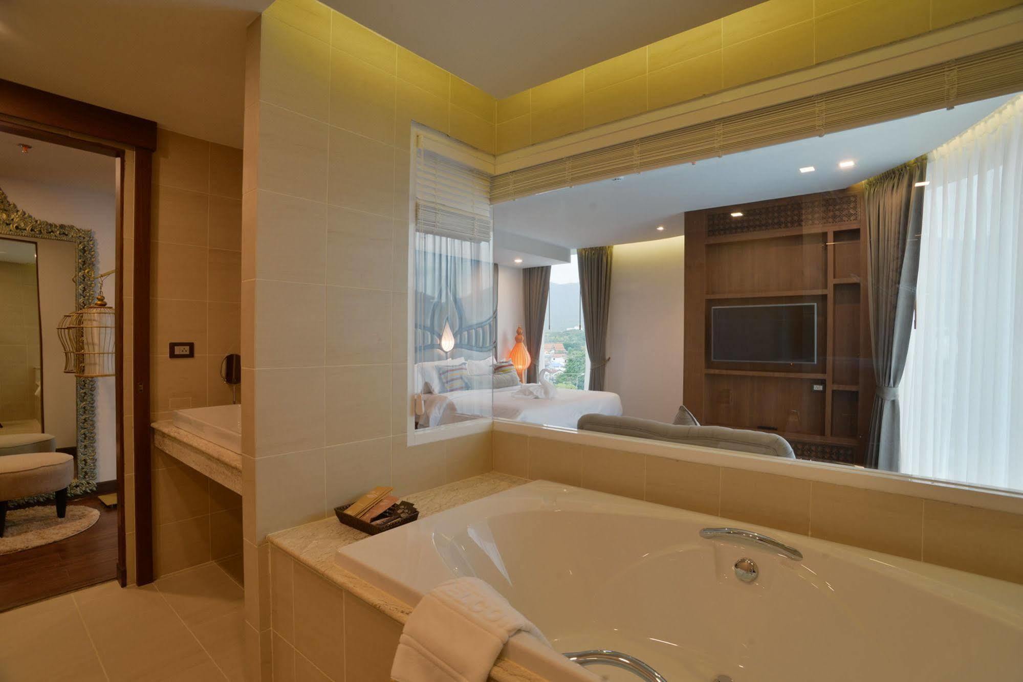 Baisirimaya Hotel Чиангмай Екстериор снимка