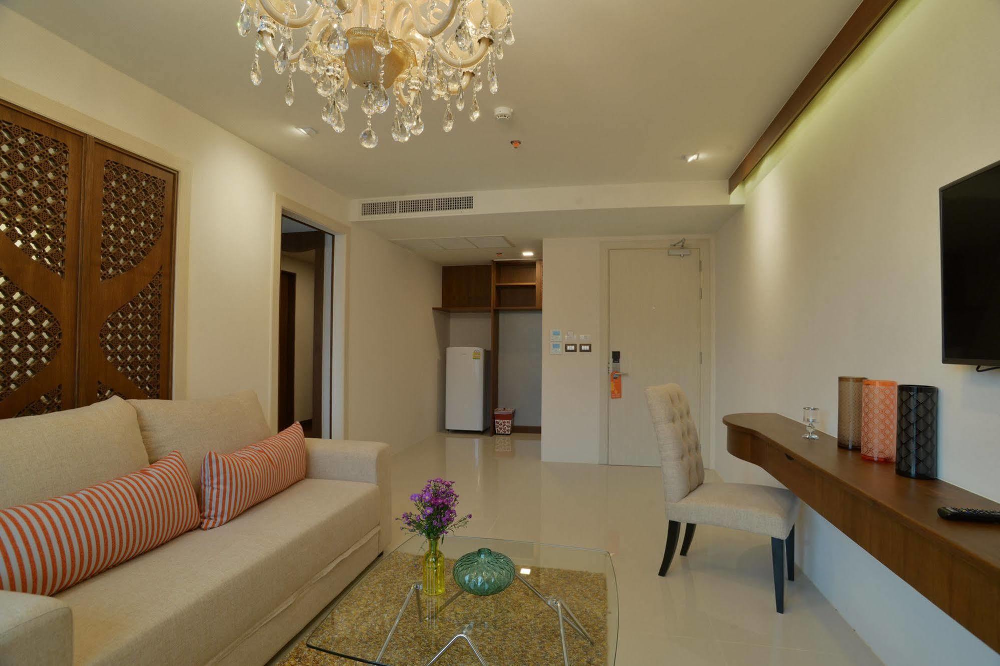 Baisirimaya Hotel Чиангмай Екстериор снимка