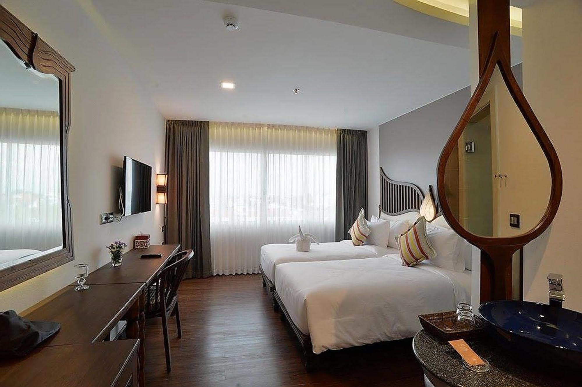 Baisirimaya Hotel Чиангмай Екстериор снимка