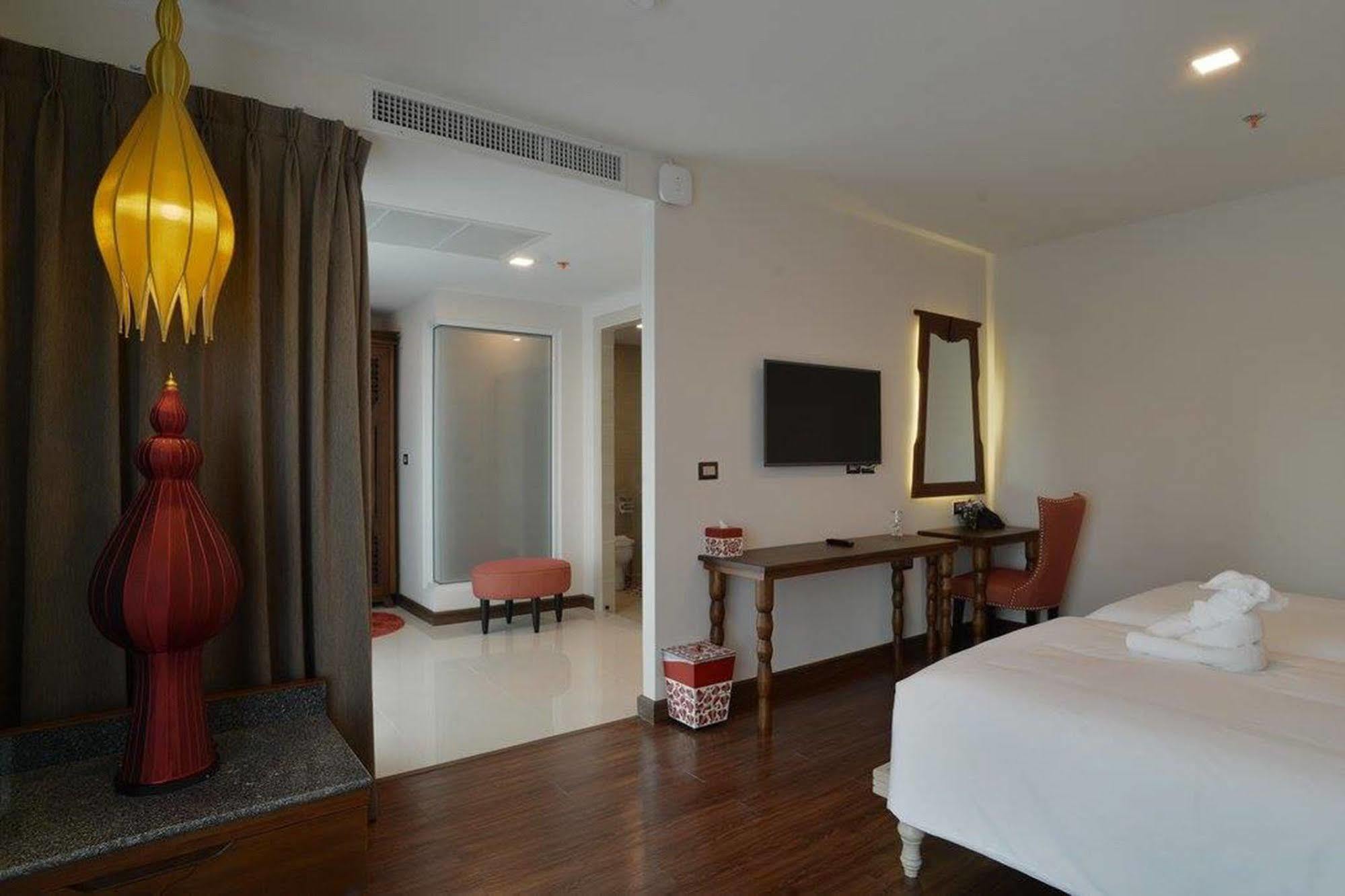 Baisirimaya Hotel Чиангмай Екстериор снимка